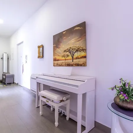 Stunning In W/ Wifi And 4 Bedrooms Apartamento Split