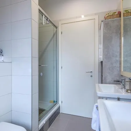 Apartamento Stunning In W/ Wifi And 4 Bedrooms *
